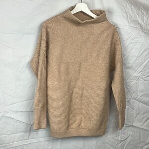 Chicwish pull over sweater mock turtleneck neck beige women’s medium.